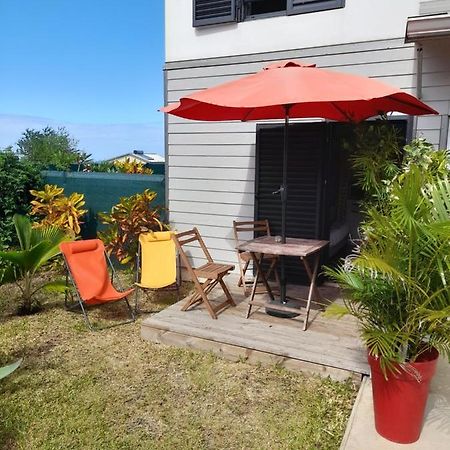 Chambre Avec Salle De Bain, Wc Et Terrasse L'Etang-Sale Exterior photo