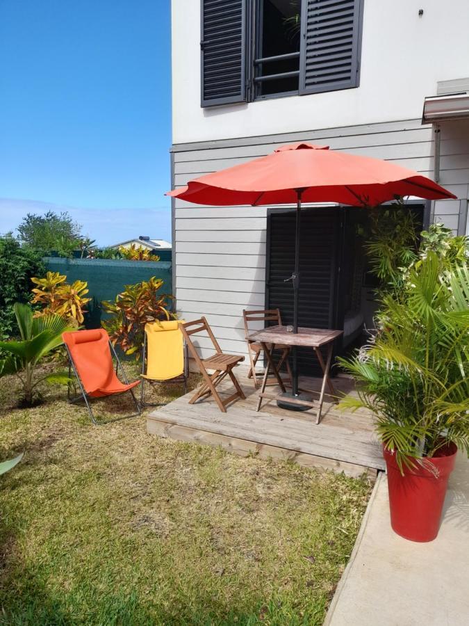 Chambre Avec Salle De Bain, Wc Et Terrasse L'Etang-Sale Exterior photo